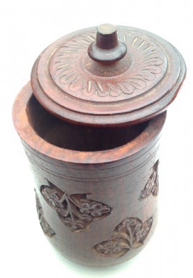 Leuke tabaks-pot hout 14 cm hoog. € 17,50