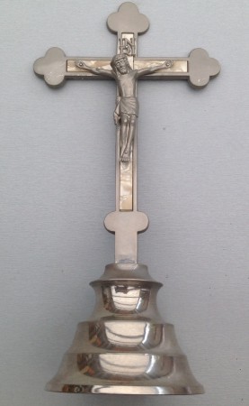 Metalen kruisbeeld  Duitsland 30 cm hg.  € 27,50