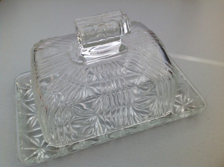 Vintage Glazen boterstolp 22x14x12cm. € 27,50