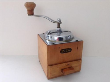 Antieke PeDe handkoffiemolen € 35,00